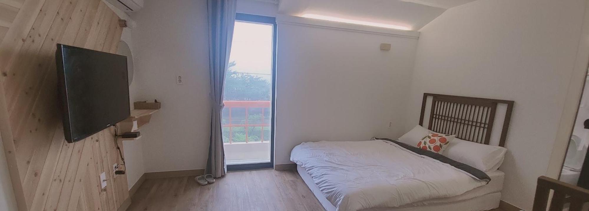 סאוגוויפו Jeju Soroan Pension מראה חיצוני תמונה