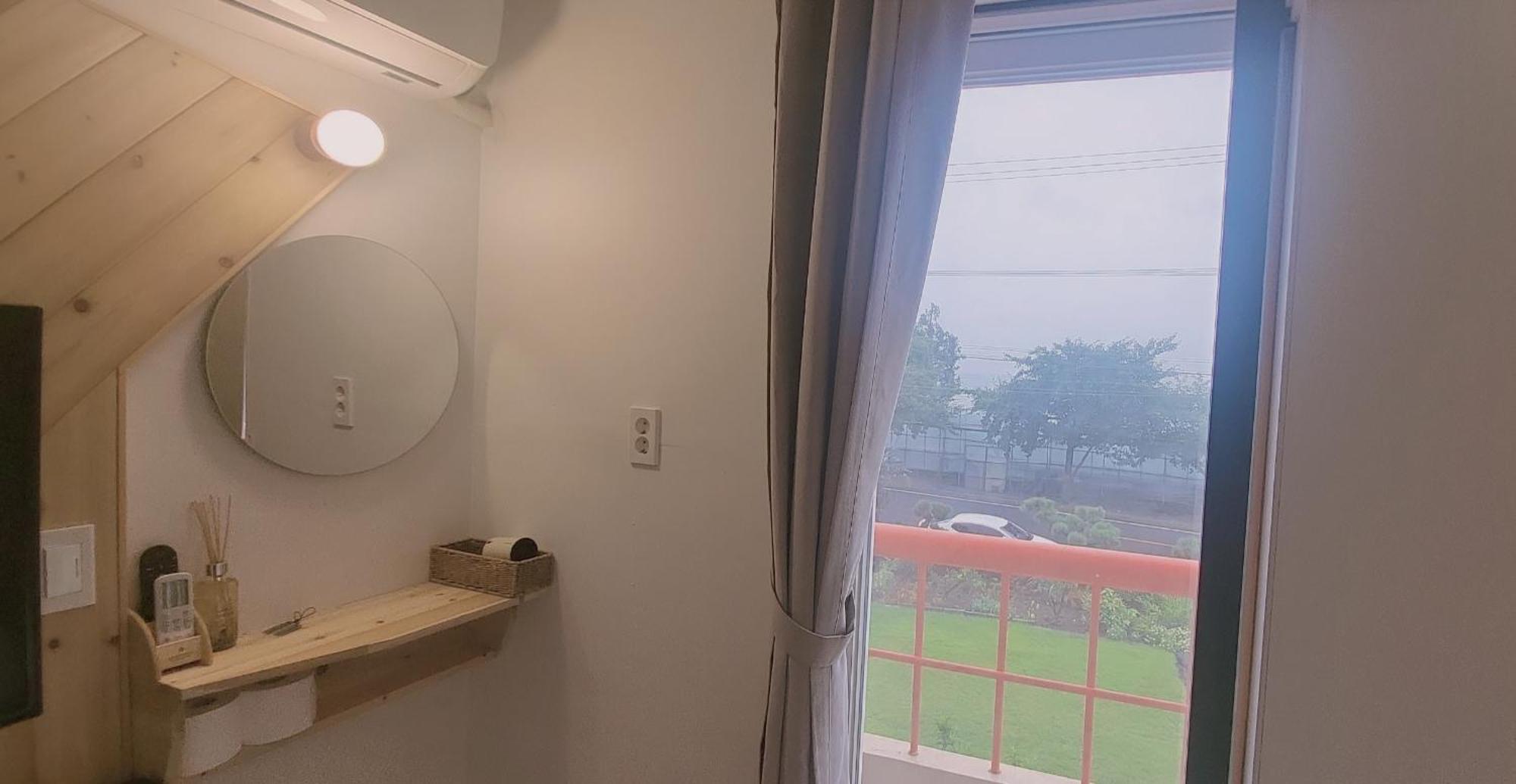 סאוגוויפו Jeju Soroan Pension מראה חיצוני תמונה
